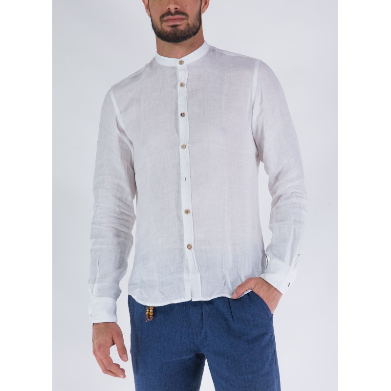 CAMICIA UOMO CON COLLO ALLA COREANA E MANICHE LUNGHE, BOTTONI EFFETTO LEGNO Yes Zee