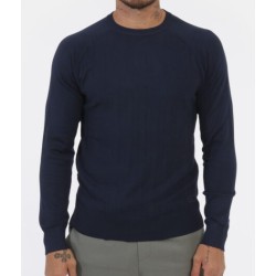 Maglione leggero girocollo...